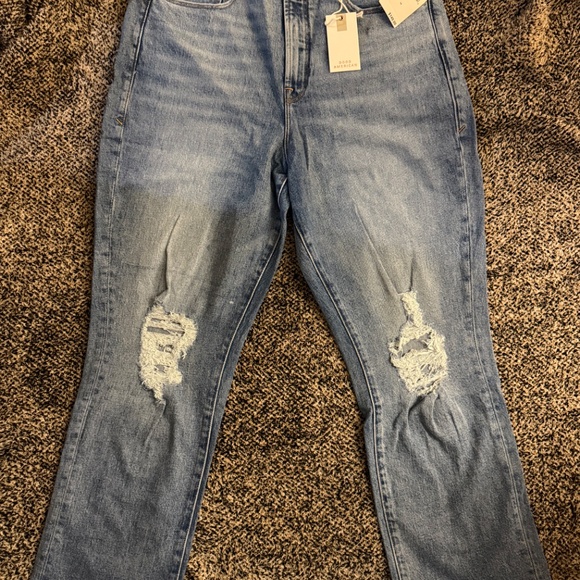 NWT Good American Good Boy Wide Release Hem Jeans Color Indigo085 size 14/32 - Picture 2 of 3